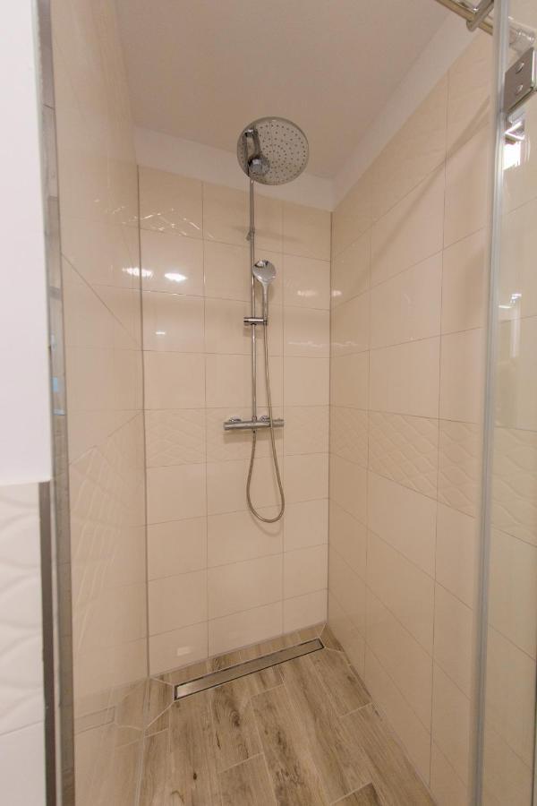 Apartamenty Rico Августів Екстер'єр фото