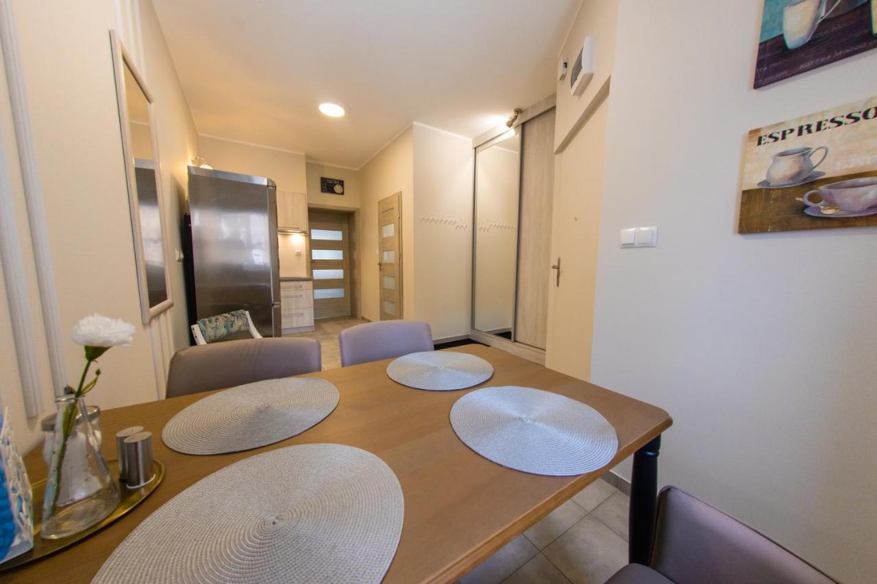 Apartamenty Rico Августів Екстер'єр фото